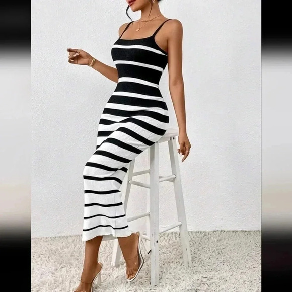 Striped PatternCami Bodycon Dress - Picture 3 of 4